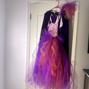 Halloween Hocus Pocus costume Sara Sanderson Witch. Age 9-10 dress cape wand